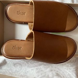 Brand New Women's Oker Tan Slides Sandal Size 6US / 36EU